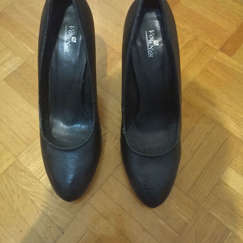Voi & Noi black pumps size 40 like new