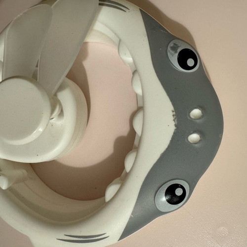 Shark handheld fan used with small scratch