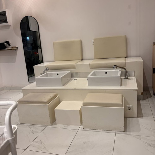 Pedicure station for 2 used