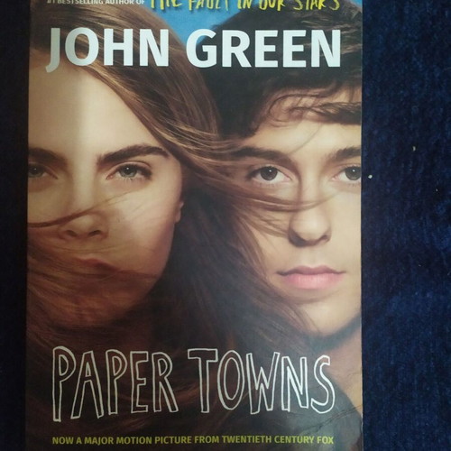 Paper towns book like new
