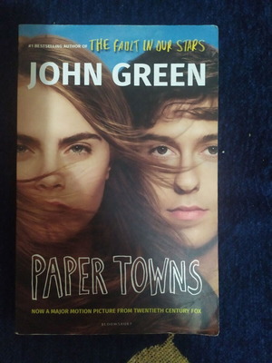 Paper towns book like new