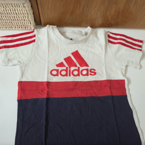 Adidas t-shirt μεταχειρισμένη, αγόρι 3-4 ετών, μέγεθος 98-104 cm, άσπρο και κόκκινο