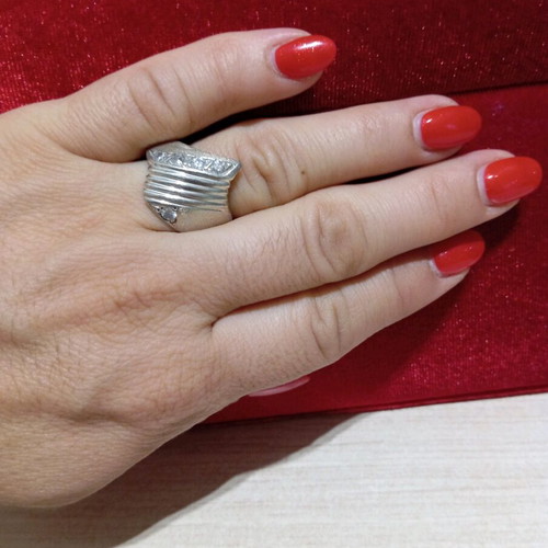 Silver 925 ring with zirconia new, unworn