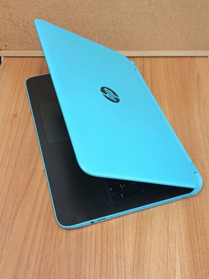 Laptop HP Pavilion 15,6 ιντσών σαν καινούργιο με SSD και 8GB RAM