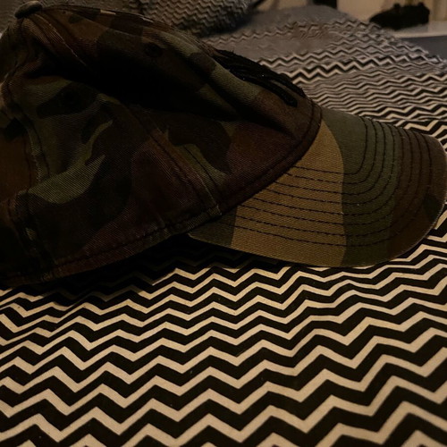 New Era Camo Jockey Cap like new, adjustable