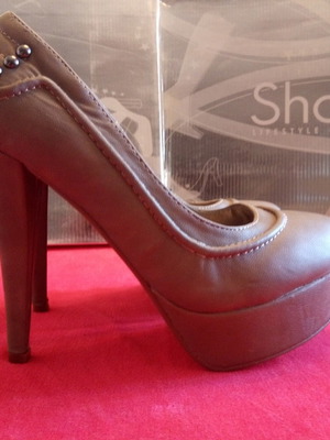 Γόβες μπεζ καινούργιες Νο 37