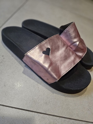 Women's slide slippers used, pink gold with heart cutout, size 38