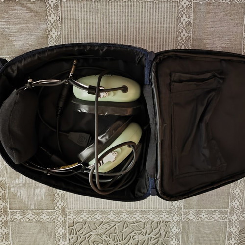 David Clark H10-13.4 Aviation Headset with Transair Flying Gear bag