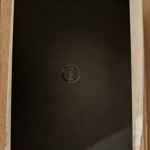Laptop Dell Inspiron 15 5555A10 with 8GB RAM and 1TB HDD like new
