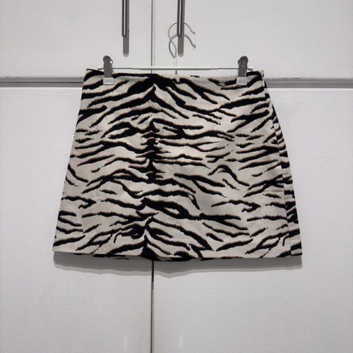 Mini skirt new with tag, H&M, black and beige, size S
