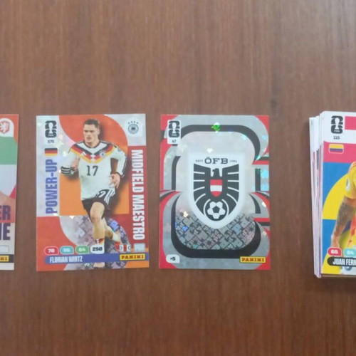 Panini World Cup 2026 cards like new, pack of 35 single cards