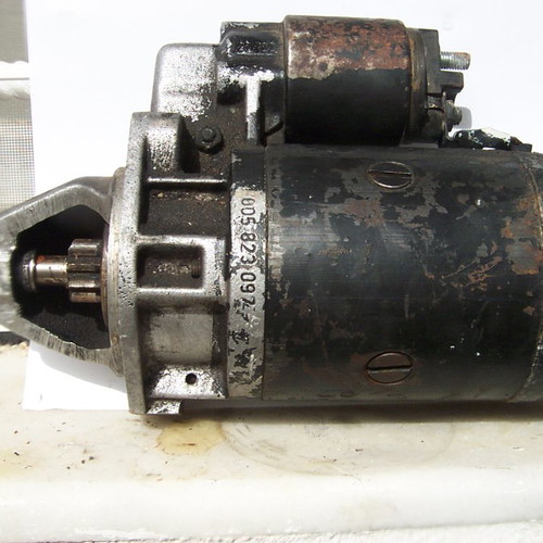 Bosch genuine starter motor for Mercedes 190E - 124 200E used