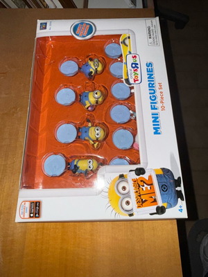 Minions mini figurines new, collectible