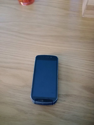 Land Rover Explore smartphone used, black, Android, 64GB, Dual SIM