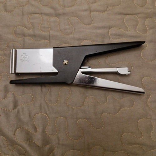 Romeo Maestri stapler