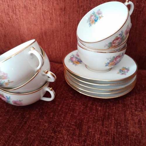 Limoges tea set like new, vintage, missing one saucer