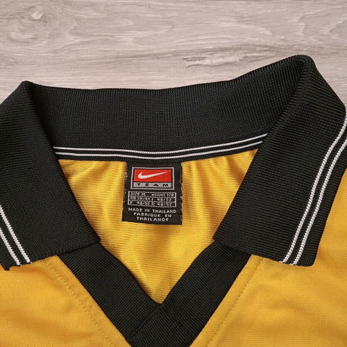 Retro Nike Teamwear shirt used, black and yellow, size M