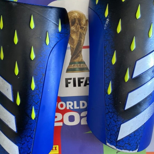 Adidas football shin guards used, large size