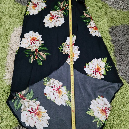 Lipsy London asymmetric wrap floral print skirt as new, size M