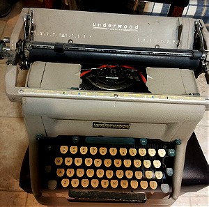 Γραφομηχανή παλιά λητουργη Αμερικής