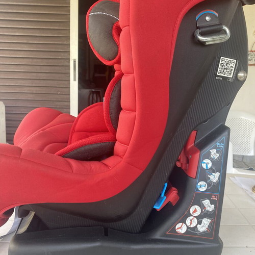 Chicco Eletta car seat for babies 0+ and toddlers 1