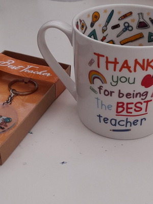 Κούπα Best Teacher και δώρο μπρελόκ καινούργια
