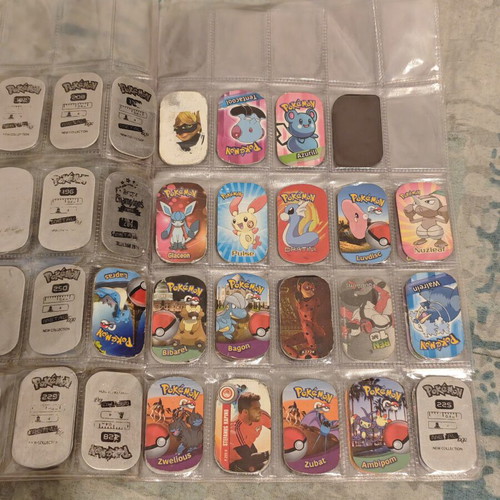 Μεταλλικά tags Pokémon με άλμπουμ