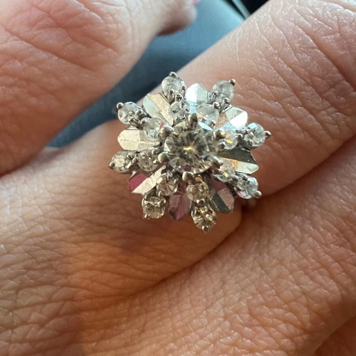 18K White Gold Ring Used with 0.58 Carat Diamonds
