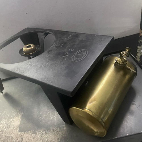 Gas stove from 1968 used, very well maintained and cleaned