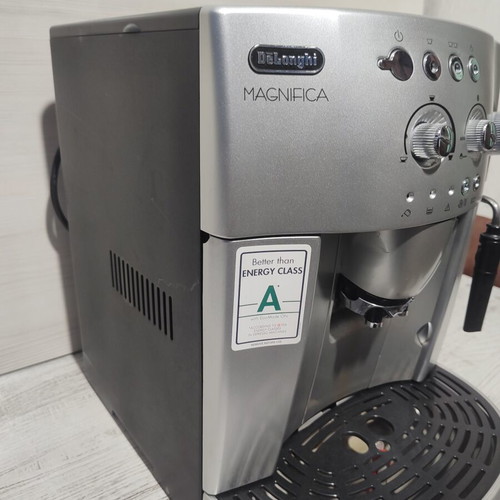 De'Longhi Magnifica ECO automatic coffee machine