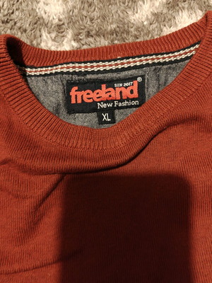 Freeland sweater red XL like new