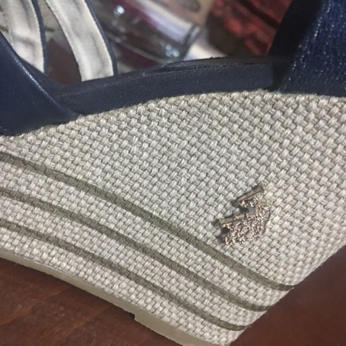 Tommy Hilfiger sandals like new, size 36, platform with strap