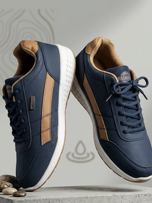 Athletic shoes new, size 44.5