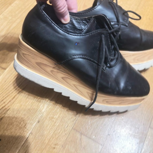 Black shoes like new, pairs size 38 and 39