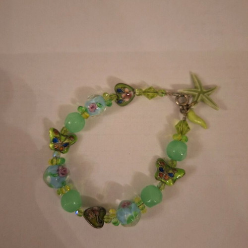 Necklace and bracelet like new, green, lengths 40 cm and 21 cm