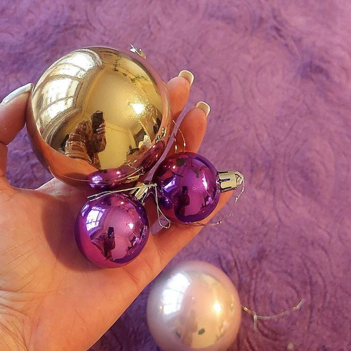 Set of 7 Christmas baubles in purple and pink shades