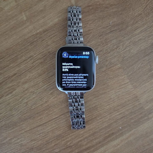 Apple Watch 40mm like new with extra straps and bracelet