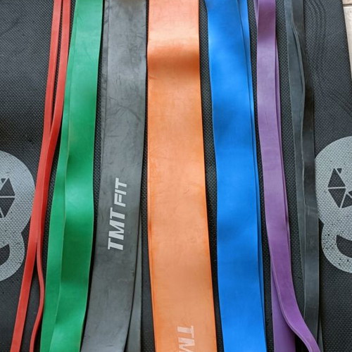 Set of 7 Pull Up Loop Resistance Bands like new