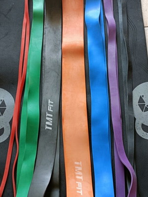 Set of 7 Pull Up Loop Resistance Bands like new