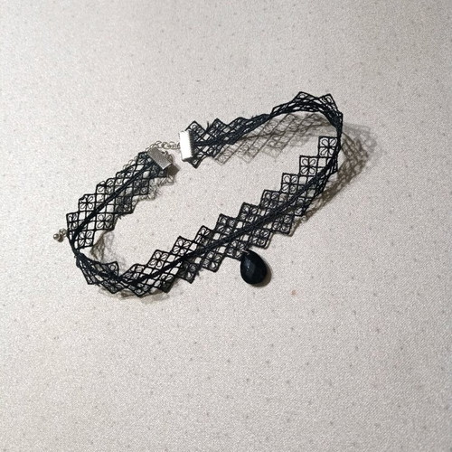 Lace choker black with teardrop and silver clasp new