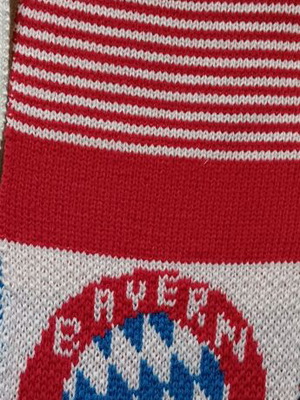 Bayern Munich knitted scarf new, white and red stripes, 70% wool