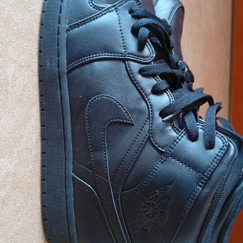 Nike Air Jordan 1 Mid athletic shoes like new, size 50.5, black