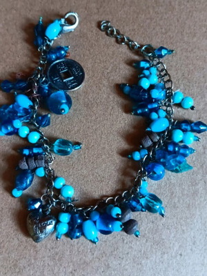 Handmade bracelet with silver chain and blue glass beads like new