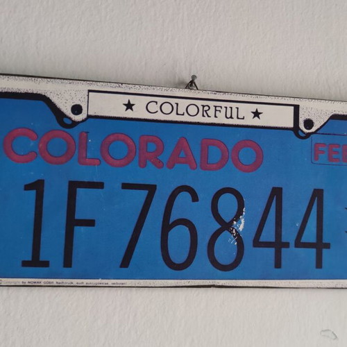 Vintage decorative wall signs set of 3 (Nevada, Pennsylvania & Colorado) like new