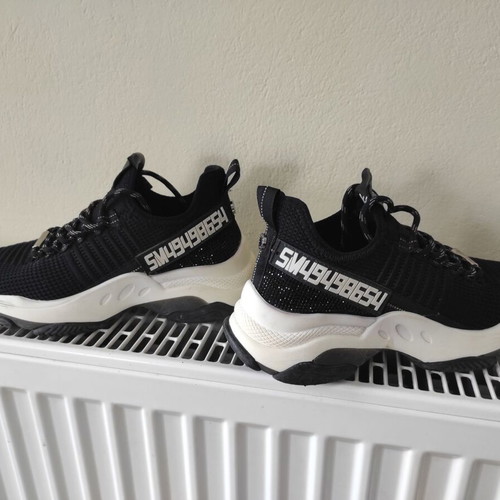 Steve Madden women's athletic shoes size 37.5 like new, black and white