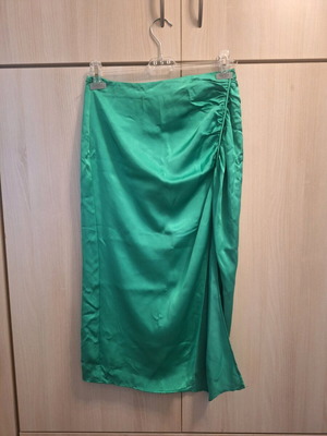 Satin green Zara large skirt with side slit like new
