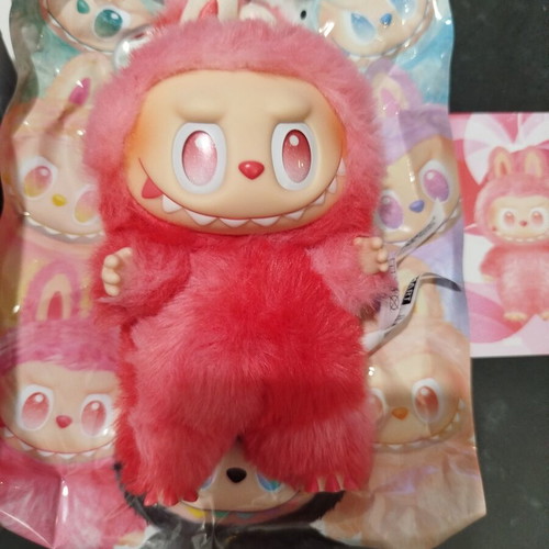 Labubu Popmart Big Intro Energy Love toy like new with box