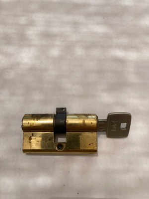 Security lock used, functional, with one key