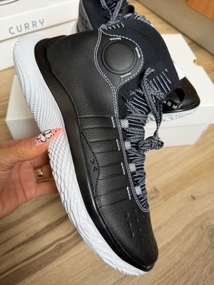 Under Armour CURRY 4 Flotro sneakers new, black, sports, sizes 43 and 44