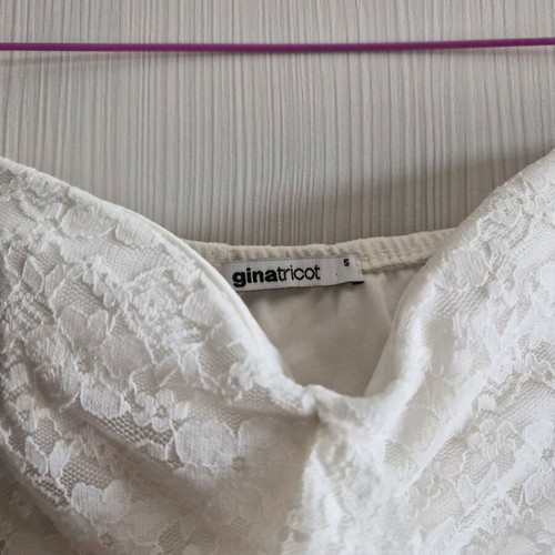 Gina Tricot white strapless dress with lace and ruffles like new